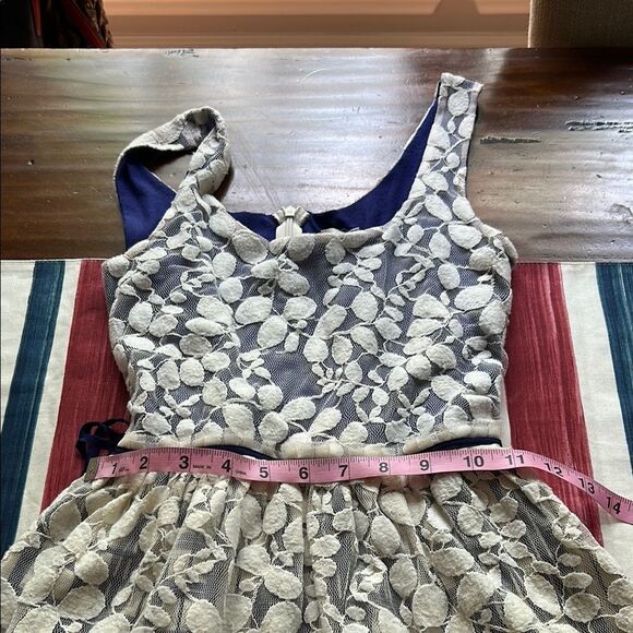 Westin Wear tulle Elegant Floral Lace Dress Sz Small impeccable - Picture 12 of 13